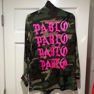 Never worn Camo Light jacket